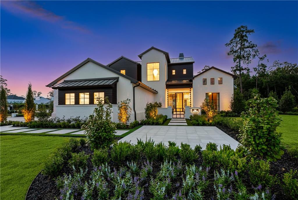 54 THUNDERBIRD Drive