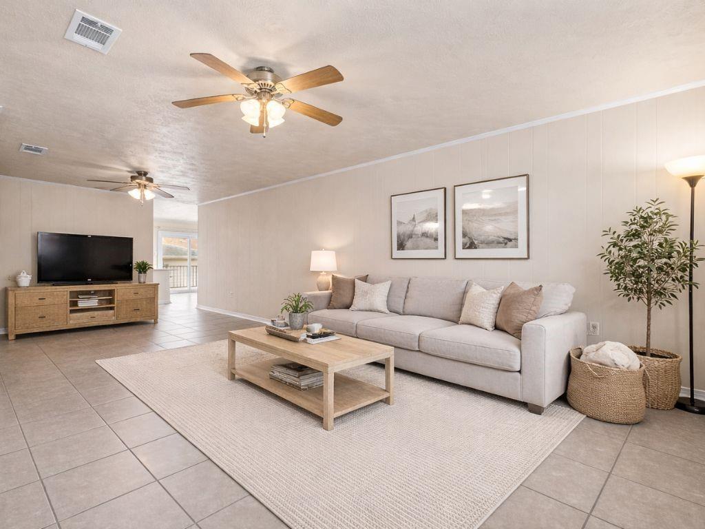 1601 MAPLEWOOD Drive