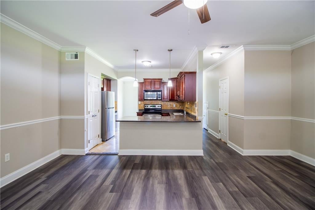 1418 WINDSOR Street 1418