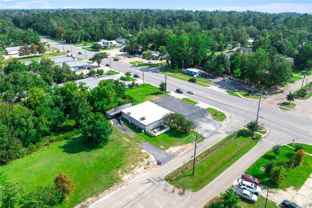 1851 FLORIDA (HWY 190) Street