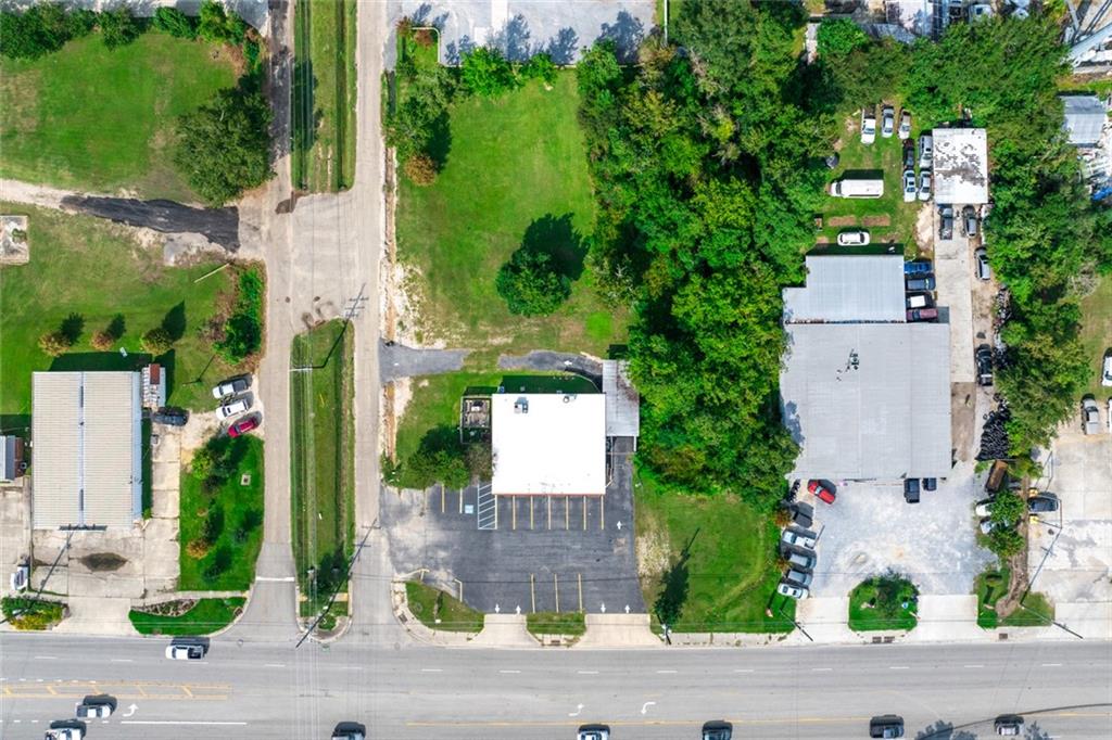 1851 FLORIDA (HWY 190) Street
