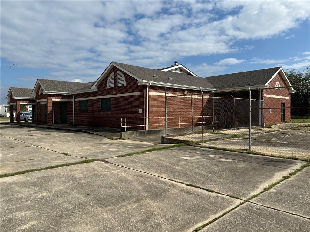 2800 E JUDGE PEREZ Drive