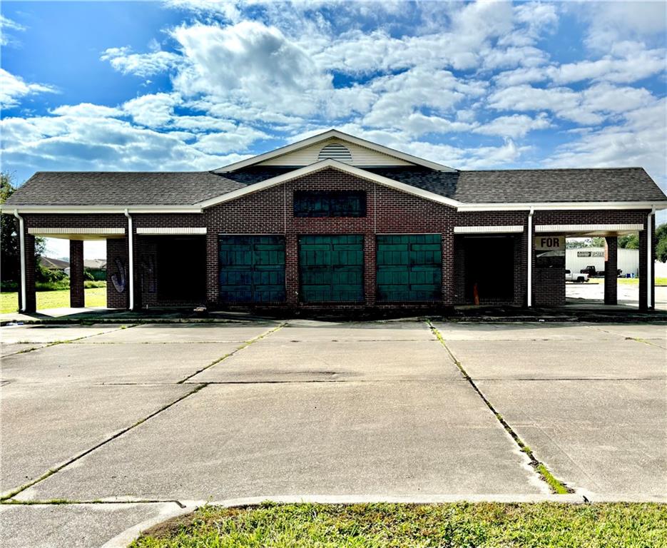 2800 E JUDGE PEREZ Drive