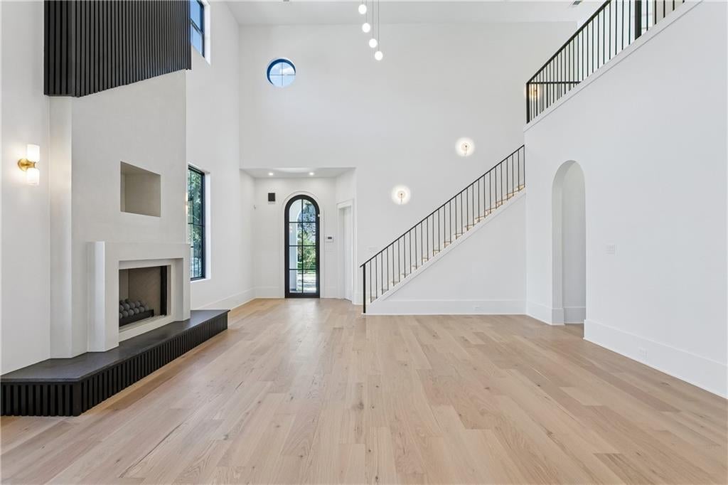 1032 SENA Drive