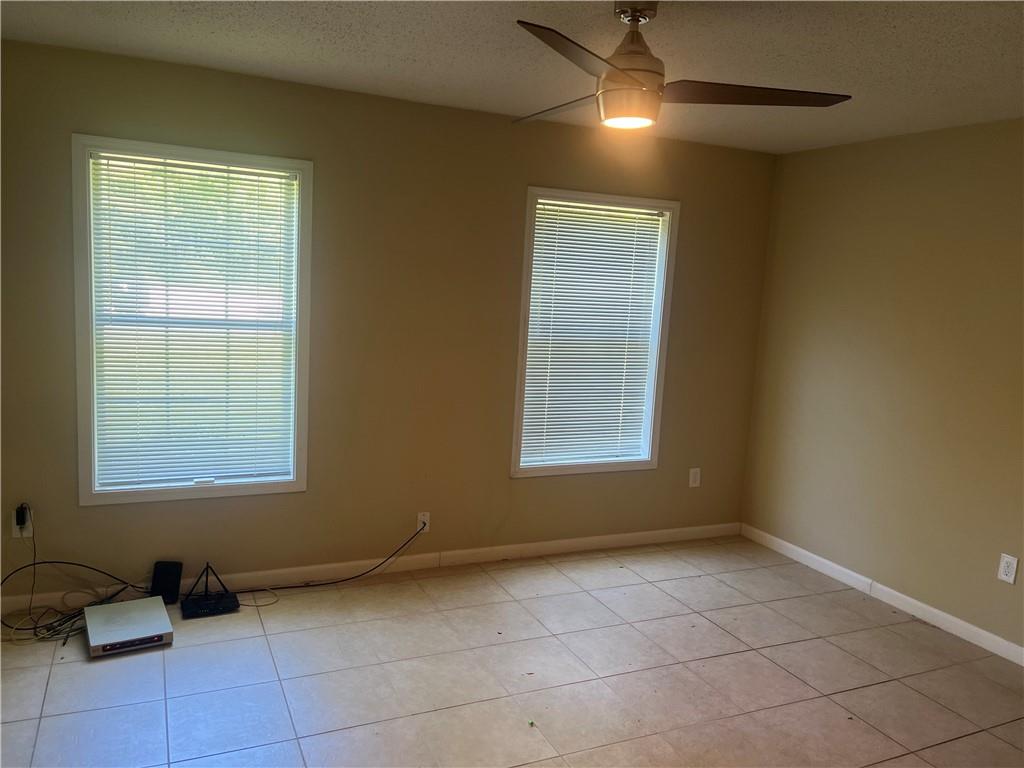 30196 DRESDEN Drive