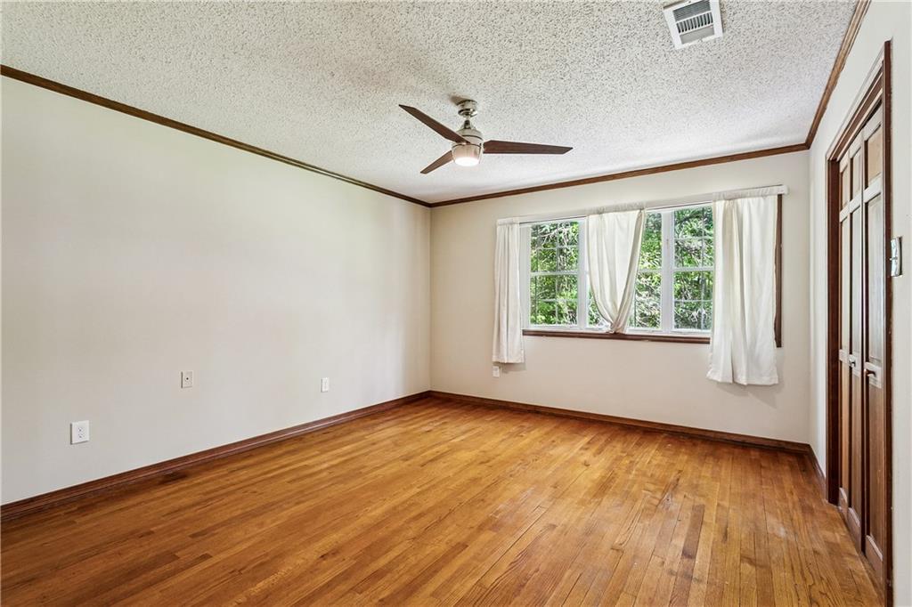 30196 DRESDEN Drive