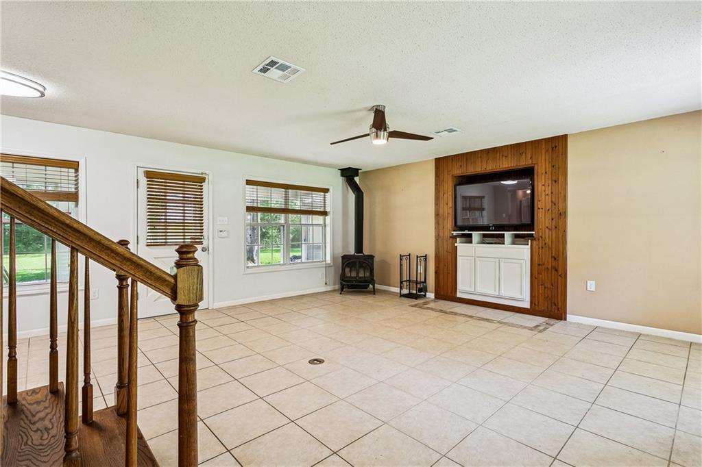 30196 DRESDEN Drive