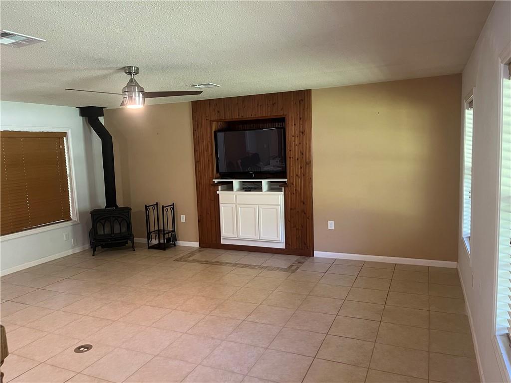 30196 DRESDEN Drive
