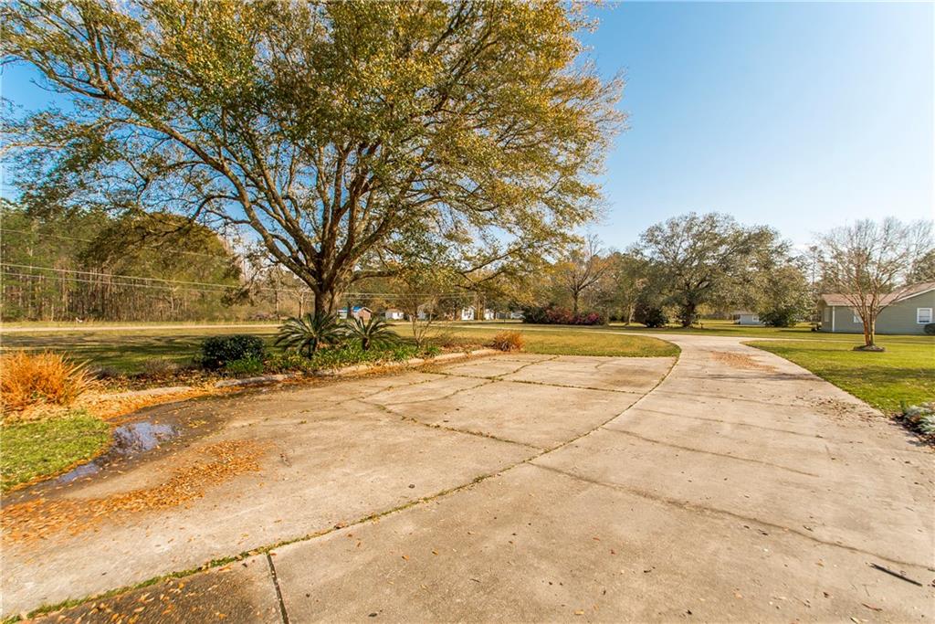 Tickfaw, Louisiana 70466, United States, 3 Bedrooms Bedrooms, ,5 BathroomsBathrooms,Residential,Active,72482