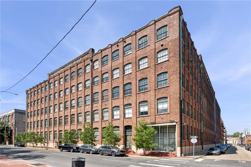 1107 S PETERS Street 203