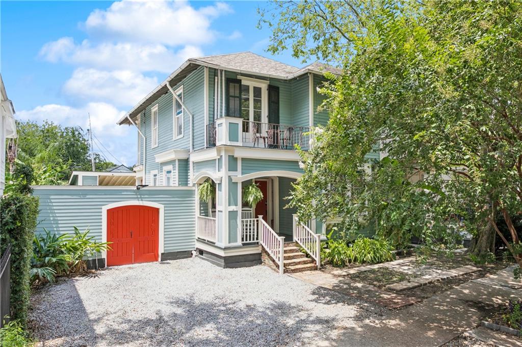 New Orleans, Louisiana 70115, United States, 4 Bedrooms Bedrooms, ,2 BathroomsBathrooms,Residential,Pending,194726