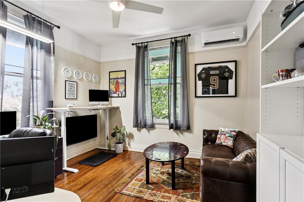 New Orleans, Louisiana 70115, United States, 4 Bedrooms Bedrooms, ,2 BathroomsBathrooms,Residential,Pending,194726