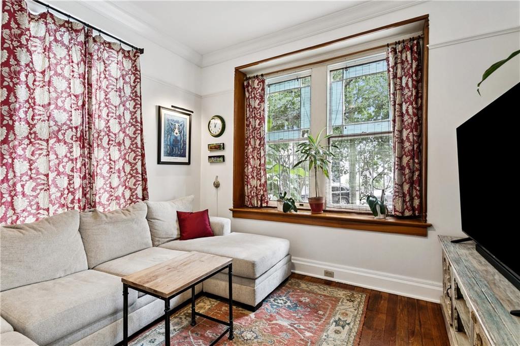 New Orleans, Louisiana 70115, United States, 4 Bedrooms Bedrooms, ,2 BathroomsBathrooms,Residential,Pending,194726