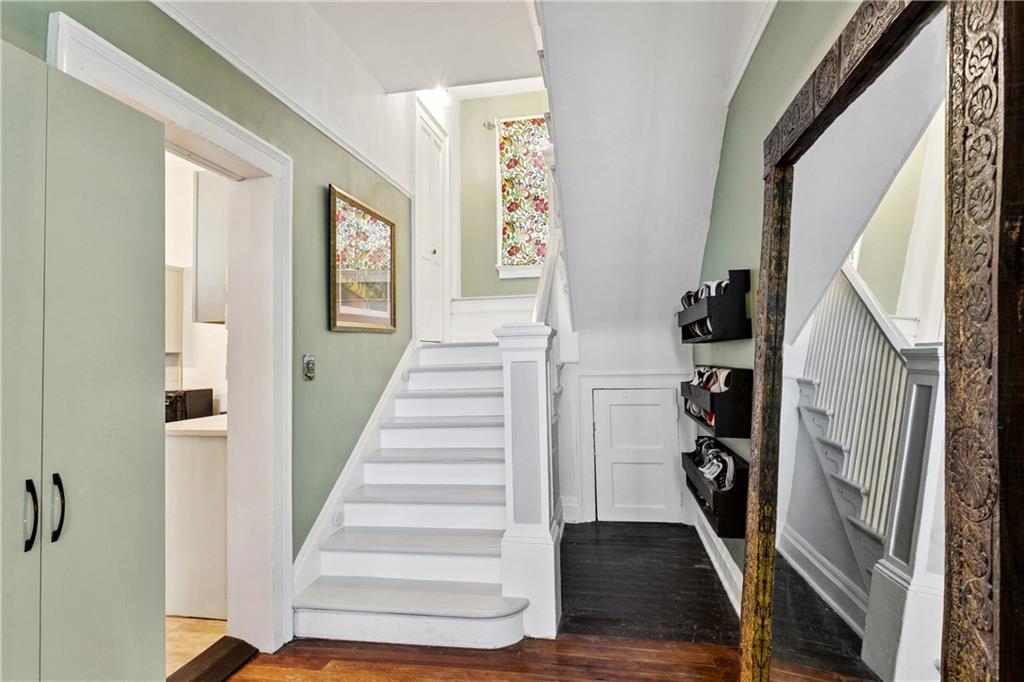 New Orleans, Louisiana 70115, United States, 4 Bedrooms Bedrooms, ,2 BathroomsBathrooms,Residential,Pending,194726