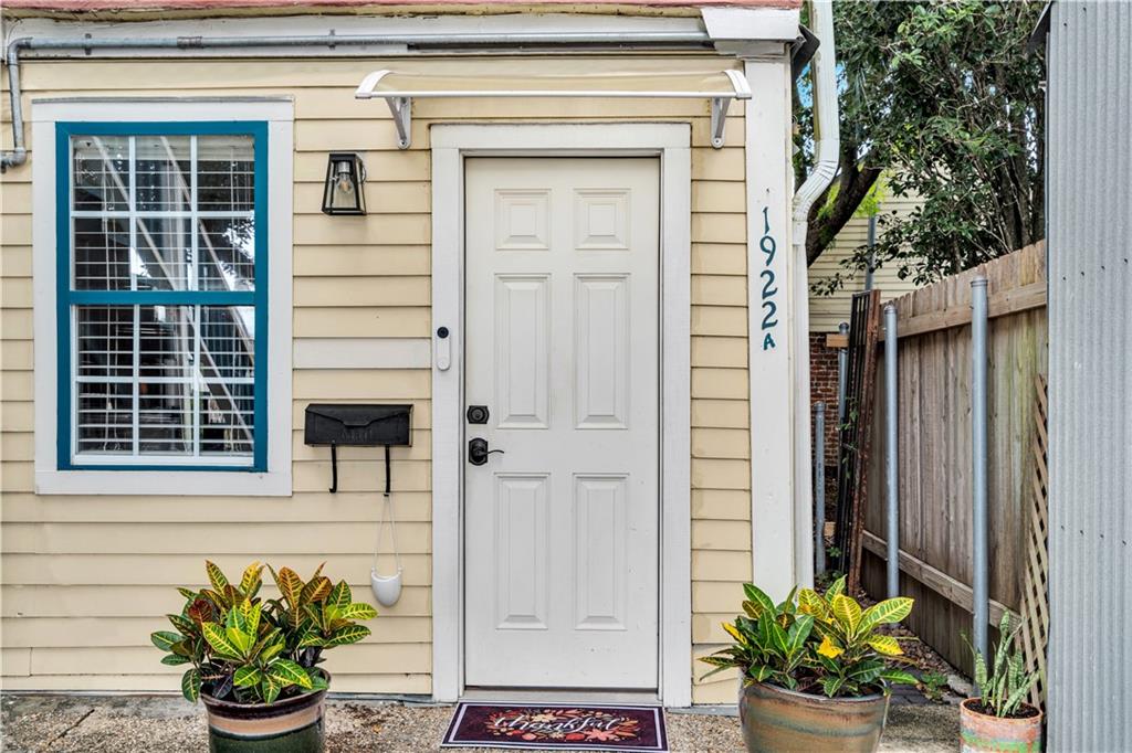 1922 ADAMS Street A