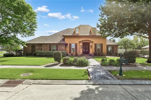 Photo of 207 LAC VERRET Drive, Luling, LA 70070 (MLS # 2553624)