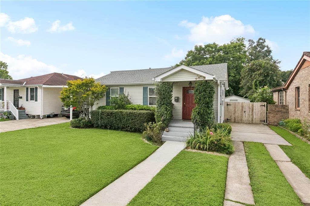 562 GELPI Avenue