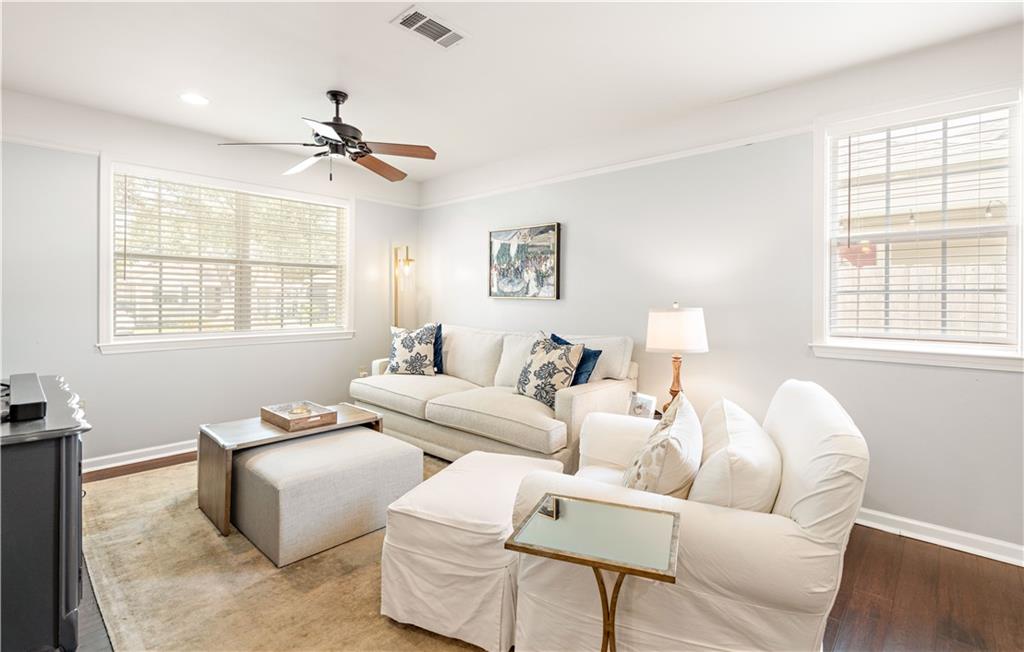 Jefferson, Louisiana 70121, United States, 2 Bedrooms Bedrooms, ,2 BathroomsBathrooms,Residential,Pending,70418