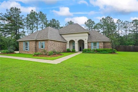 Photo of 506 N ACADIA PARK LAND, Covington, LA 70435 (MLS # 2559511)