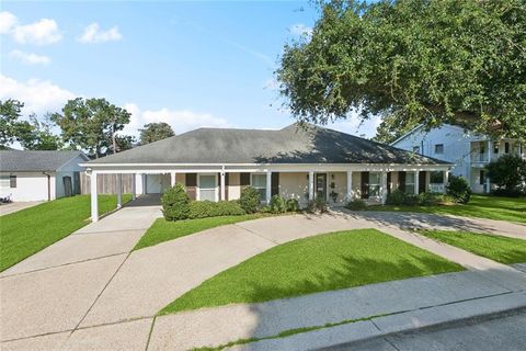 122 IMPERIAL WOODS Drive Harahan LA 70123
