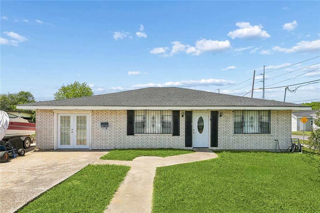 Photo 1 of 5 — 1100 AVENUE A, Westwego, LA 70094