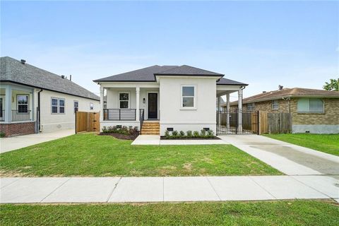 209 BEAVER Drive Arabi LA 70032