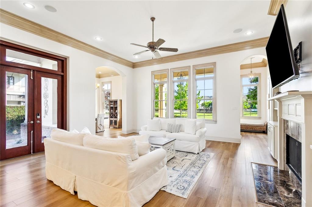736 COTTAGE Lane