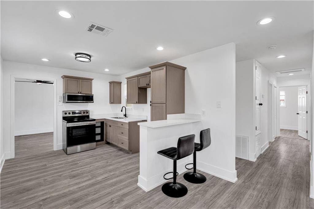 252 GLENDELLA Drive