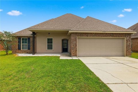 Photo of 42132 WOOD Avenue, Ponchatoula, LA 70454 (MLS # 2553859)