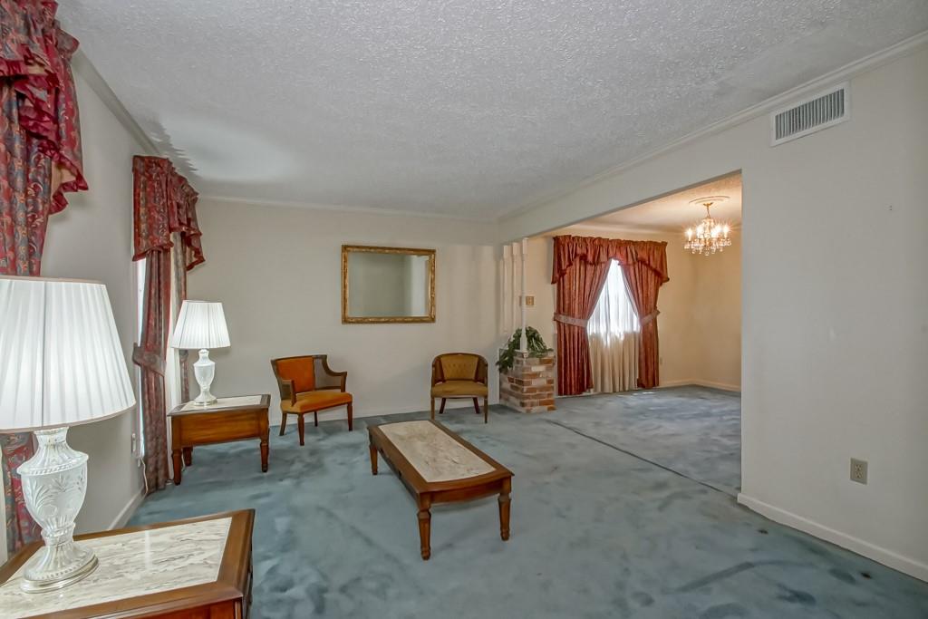 1625 LIVE OAK Street