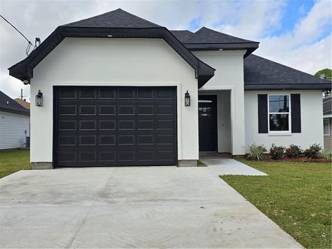 101 CAROLYN Drive Destrehan LA 70047