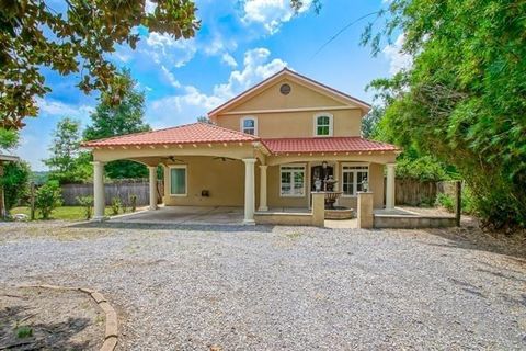 22009 SPRING CLOVER Lane Covington LA 70435