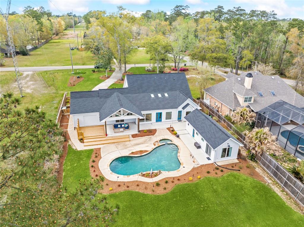 132 WHITE STORK Drive