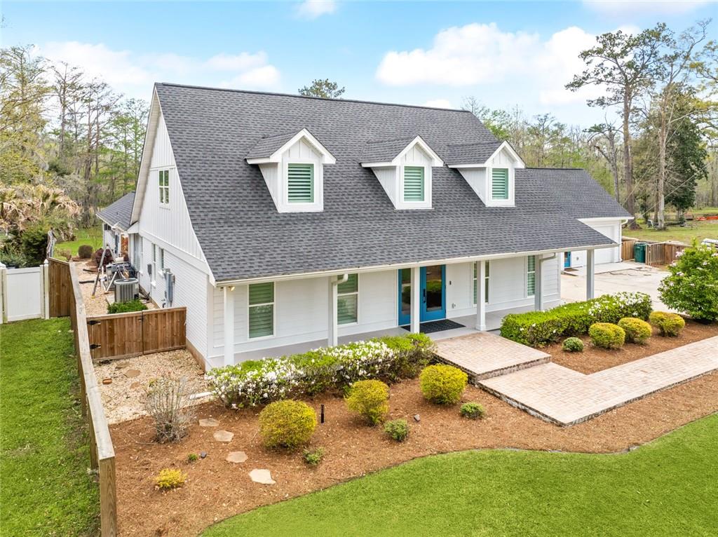 132 WHITE STORK Drive