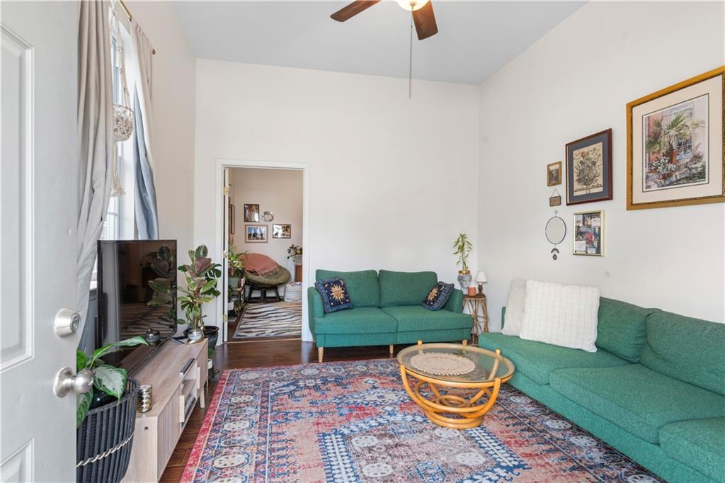 8430 32 JEANNETTE Street