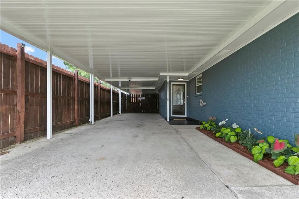 3309 OAK Drive