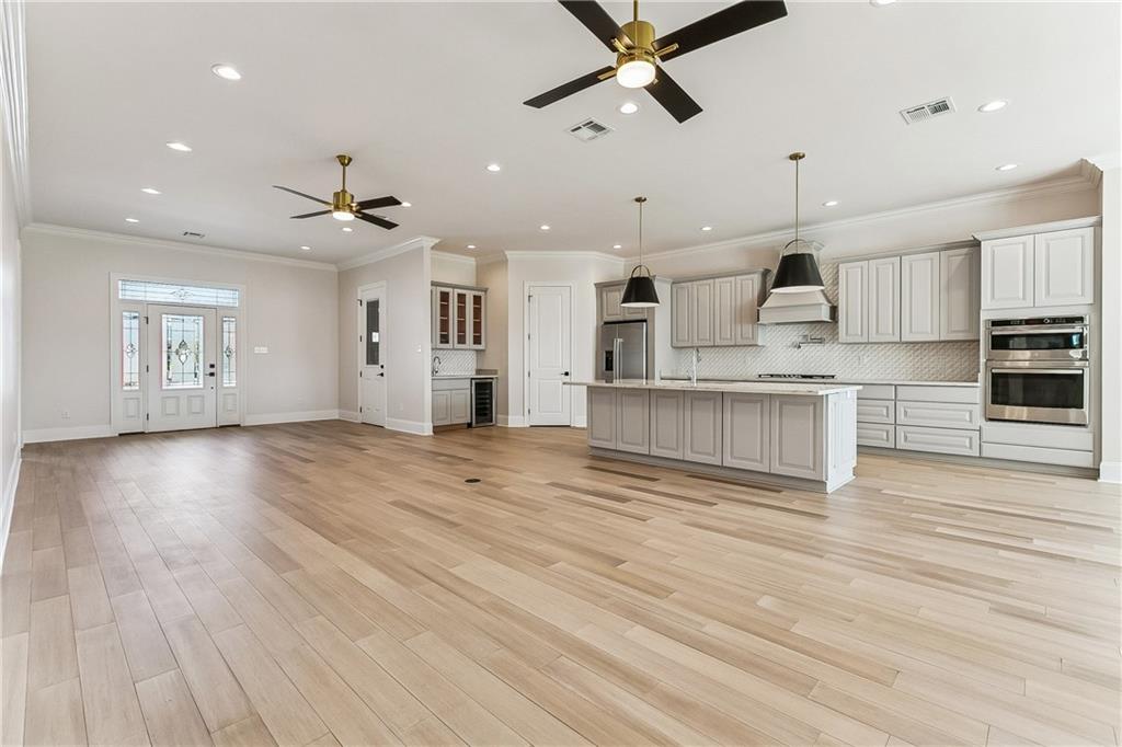 744 BROCKENBRAUGH Court