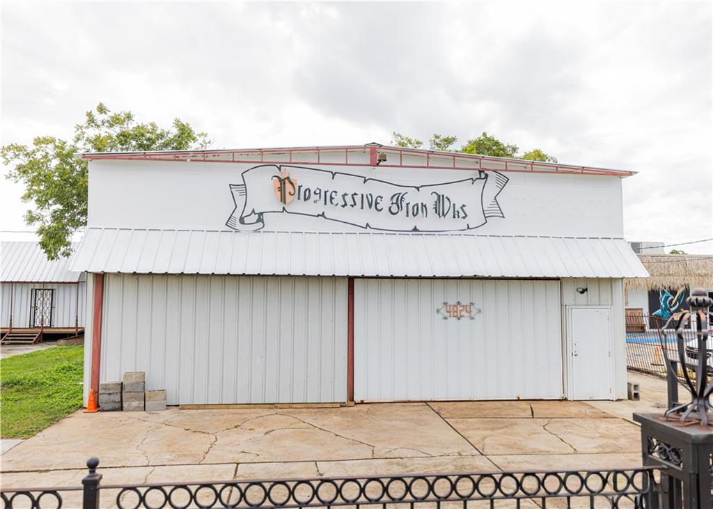 4824 PONTCHARTRAIN Drive