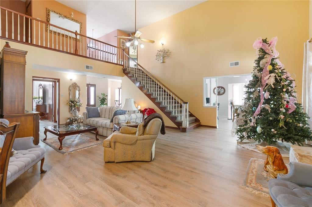 3924 LAKE ARROWHEAD Drive