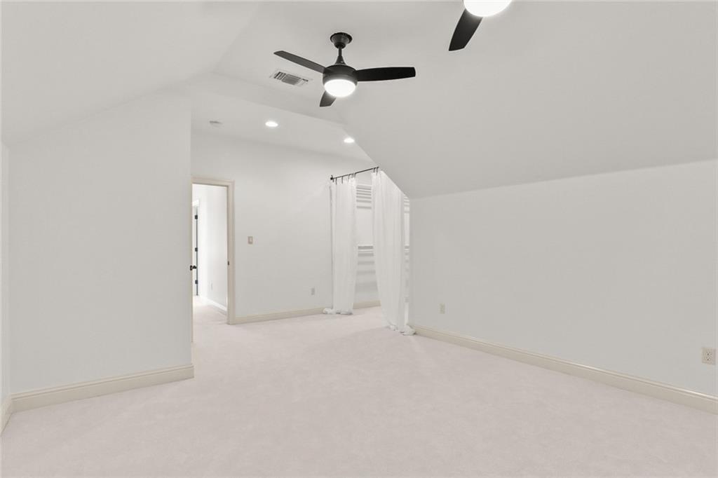 New Orleans, Louisiana 70124, United States, 5 Bedrooms Bedrooms, ,4 BathroomsBathrooms,Residential,Pending,71130
