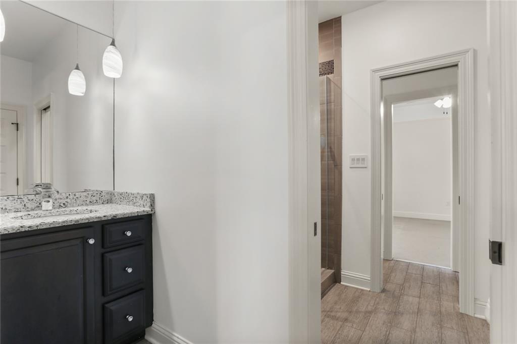 New Orleans, Louisiana 70124, United States, 5 Bedrooms Bedrooms, ,4 BathroomsBathrooms,Residential,Pending,71130