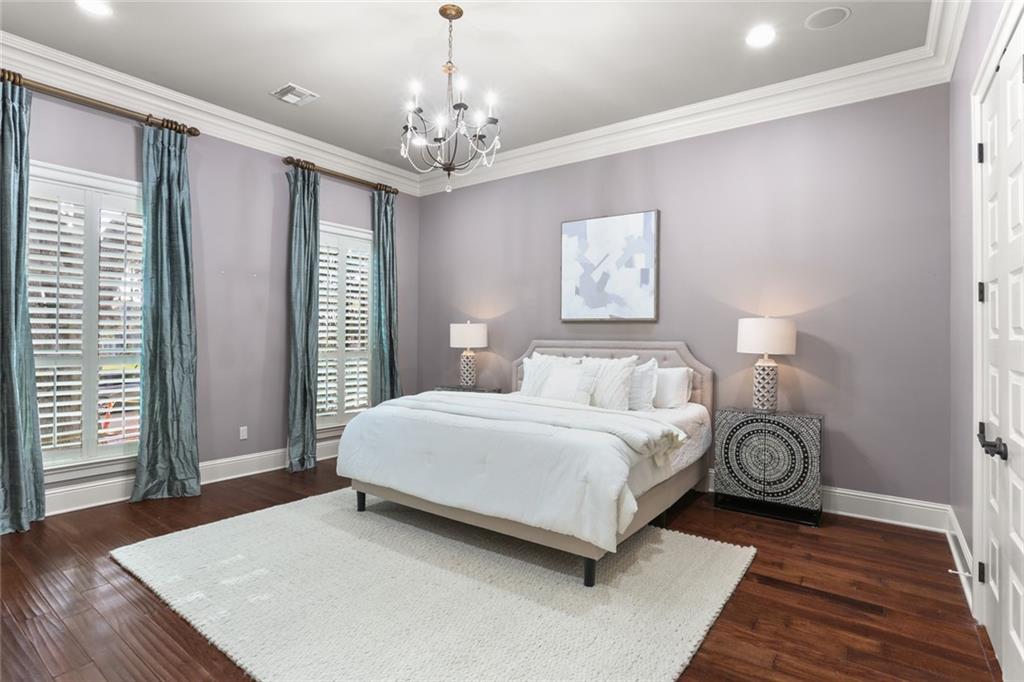 New Orleans, Louisiana 70124, United States, 5 Bedrooms Bedrooms, ,4 BathroomsBathrooms,Residential,Pending,71130