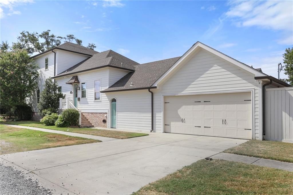 New Orleans, Louisiana 70124, United States, 5 Bedrooms Bedrooms, ,4 BathroomsBathrooms,Residential,Pending,71130