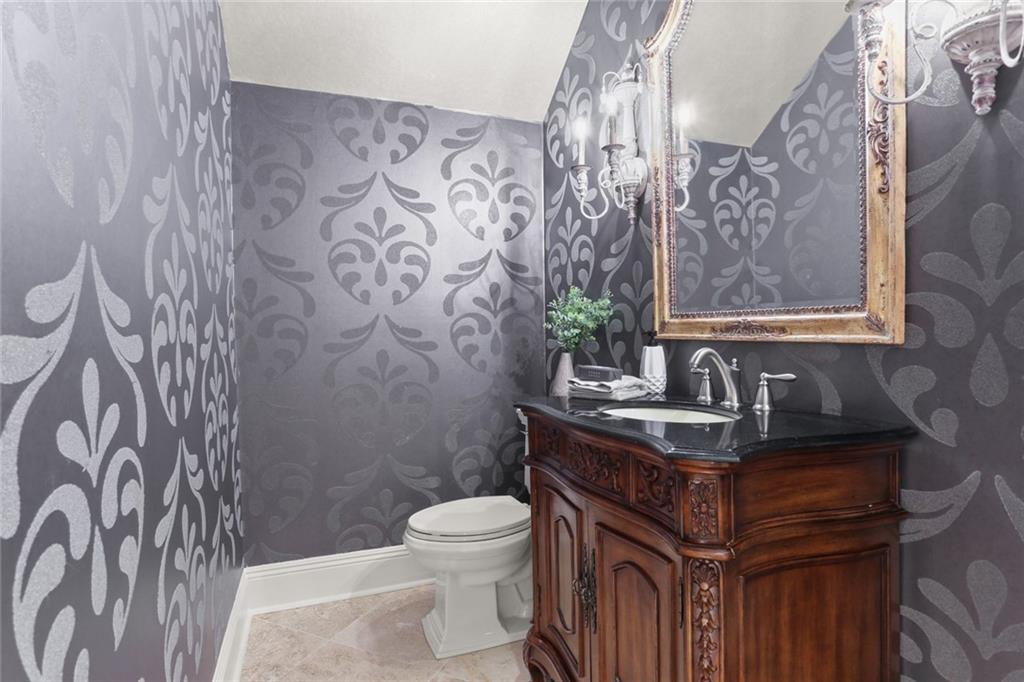 New Orleans, Louisiana 70124, United States, 5 Bedrooms Bedrooms, ,4 BathroomsBathrooms,Residential,Pending,71130