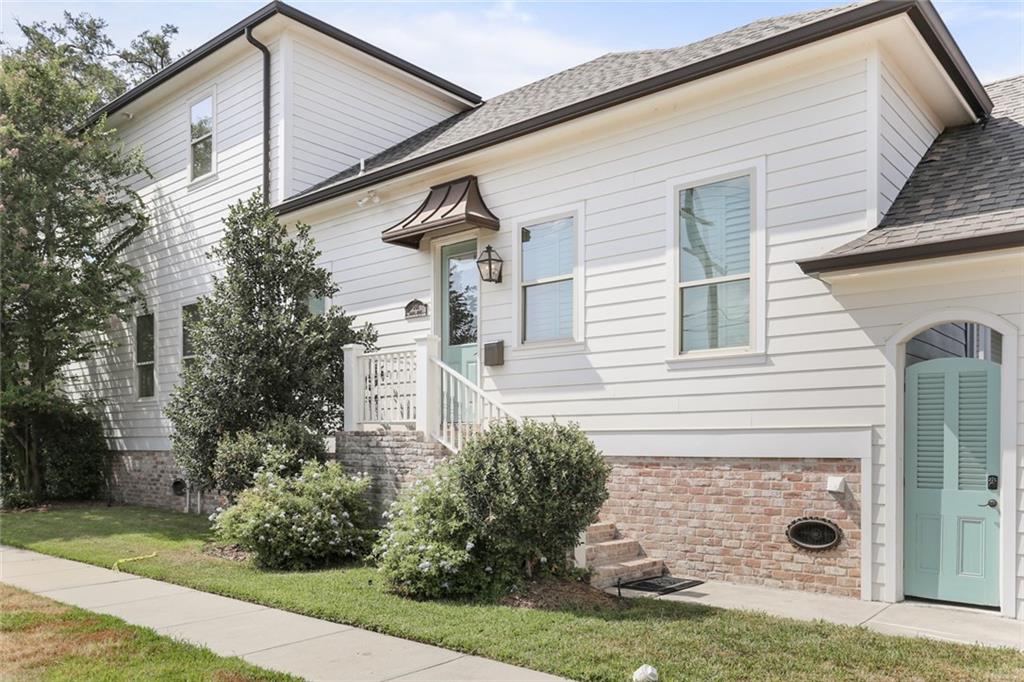 New Orleans, Louisiana 70124, United States, 5 Bedrooms Bedrooms, ,4 BathroomsBathrooms,Residential,Pending,71130