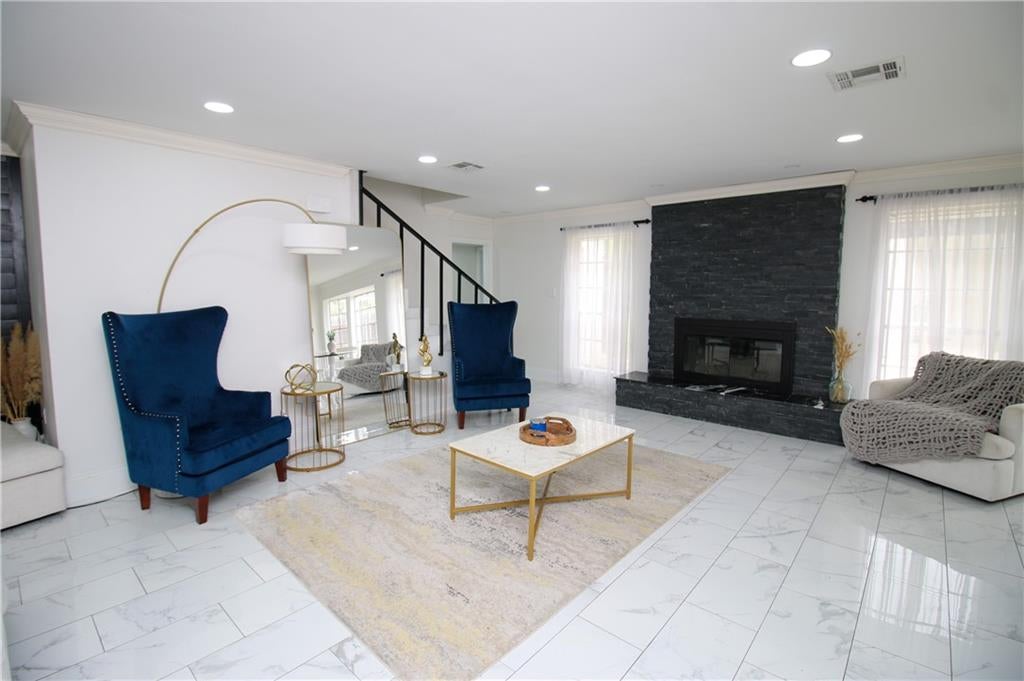 502 BURGANDER Drive