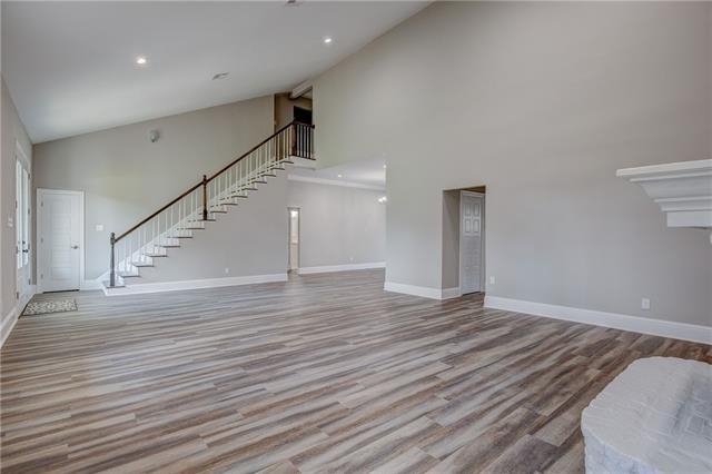 185 VILLERE Drive