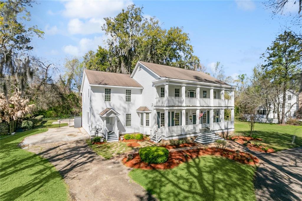 304 SCOTCHPINE Drive