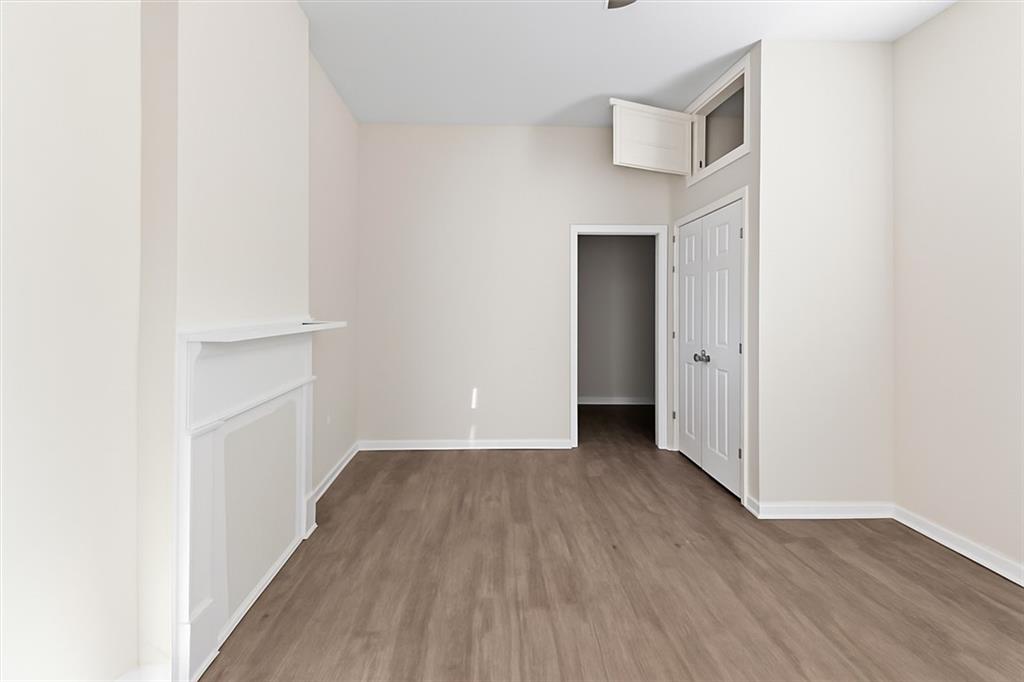 2415 17 REPUBLIC Street