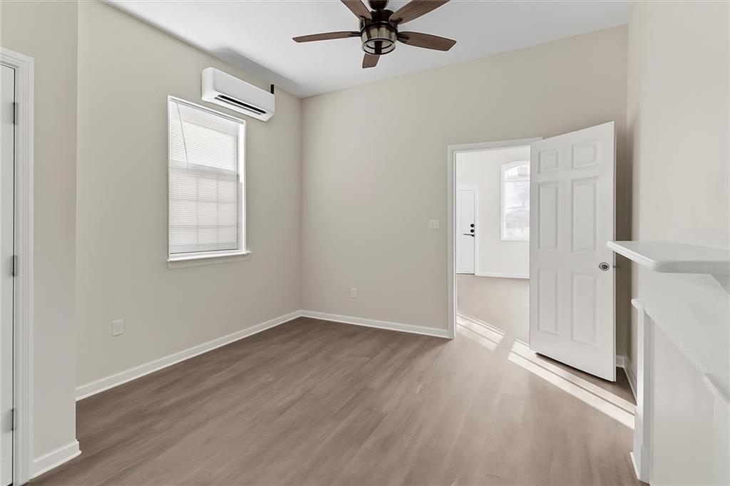 2415 17 REPUBLIC Street